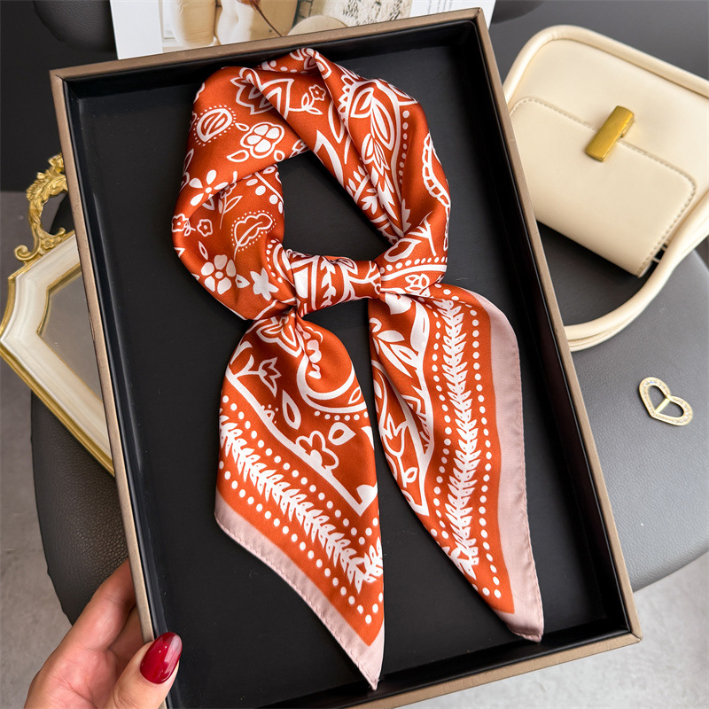 Lenço de seda com estampa de c - Silk Neck Scarf avaliação e preço