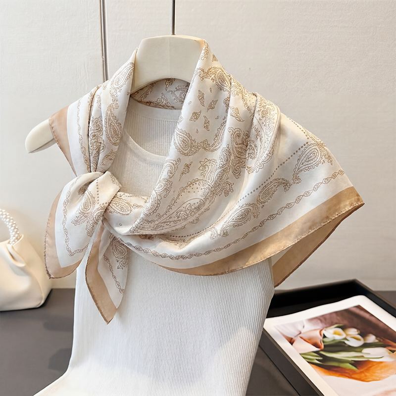Lenço Quadrado Vintage Bege co - Silk Neck Scarf avaliação e preço