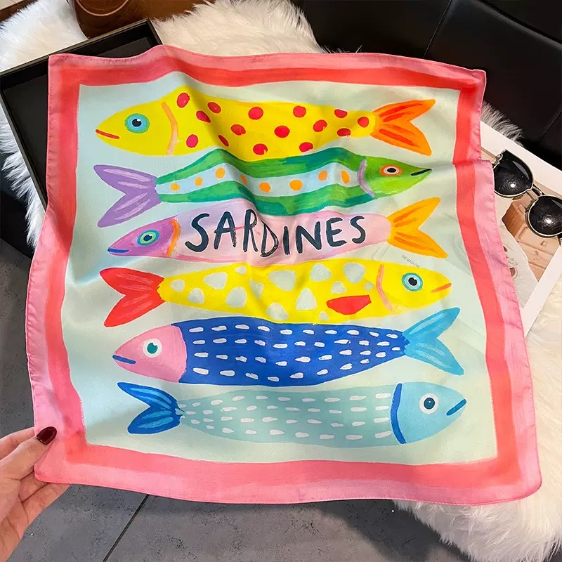 Lenços de Seda Quadrados com E - Silk Neck Scarf avaliação e preço