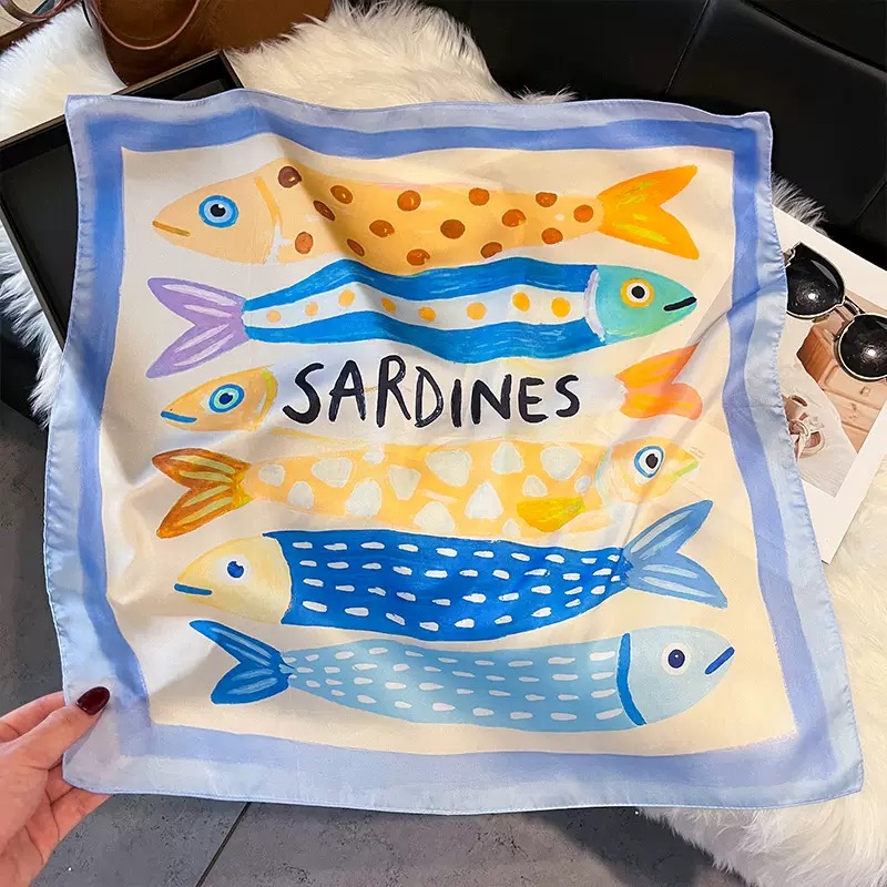 Lenços de Seda Quadrados com E - Silk Neck Scarf avaliação e preço