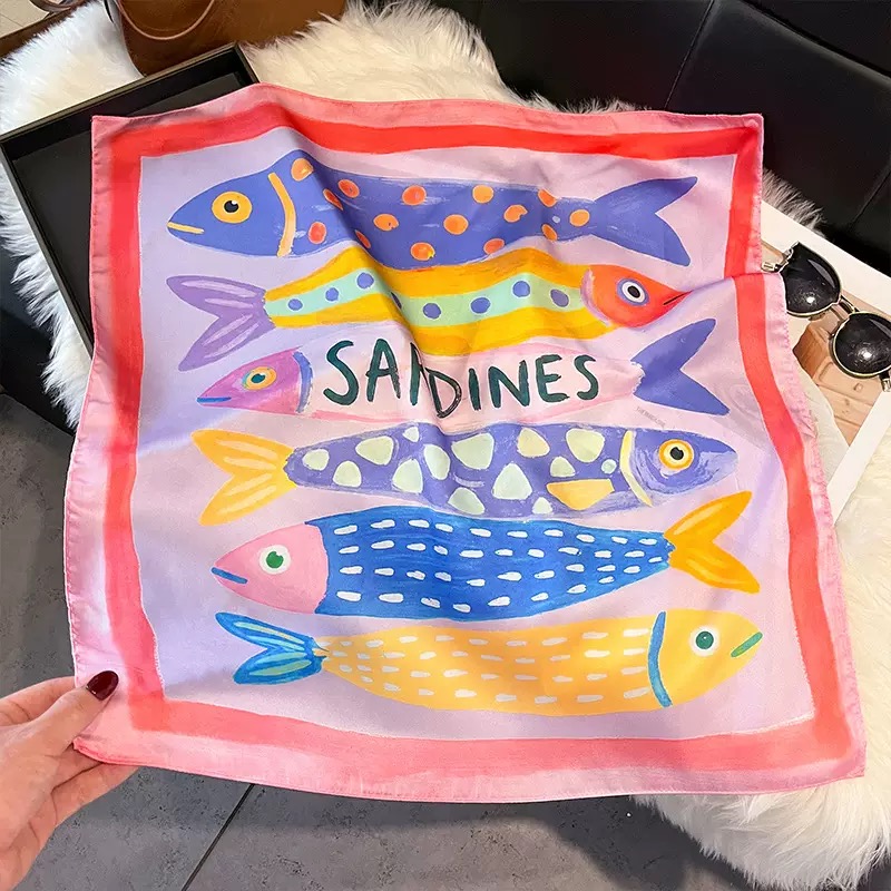 Lenços de Seda Quadrados com E - Silk Neck Scarf avaliação e preço