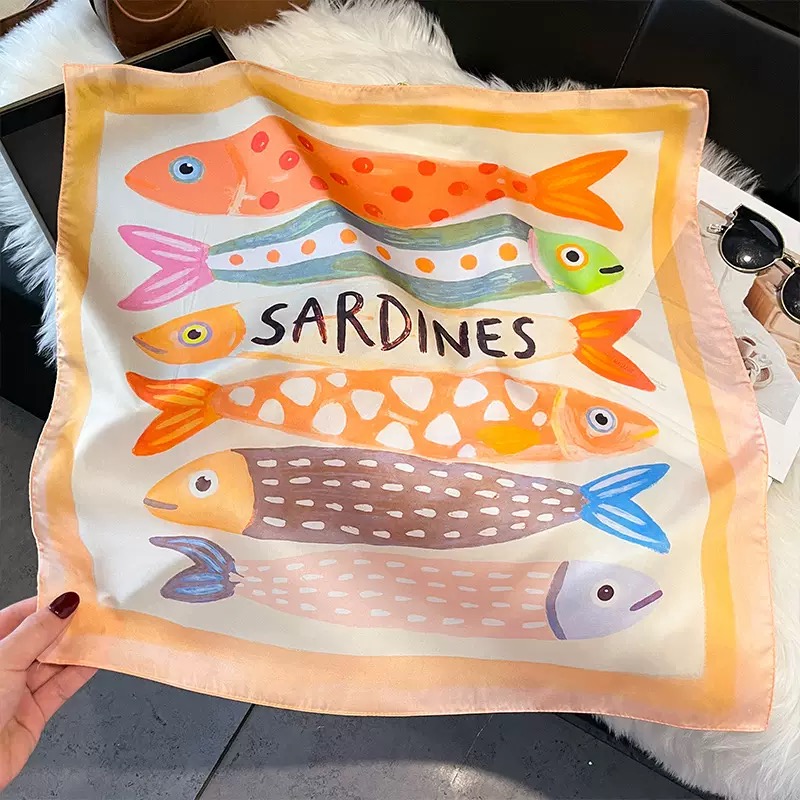 Lenços de Seda Quadrados com E - Silk Neck Scarf avaliação e preço