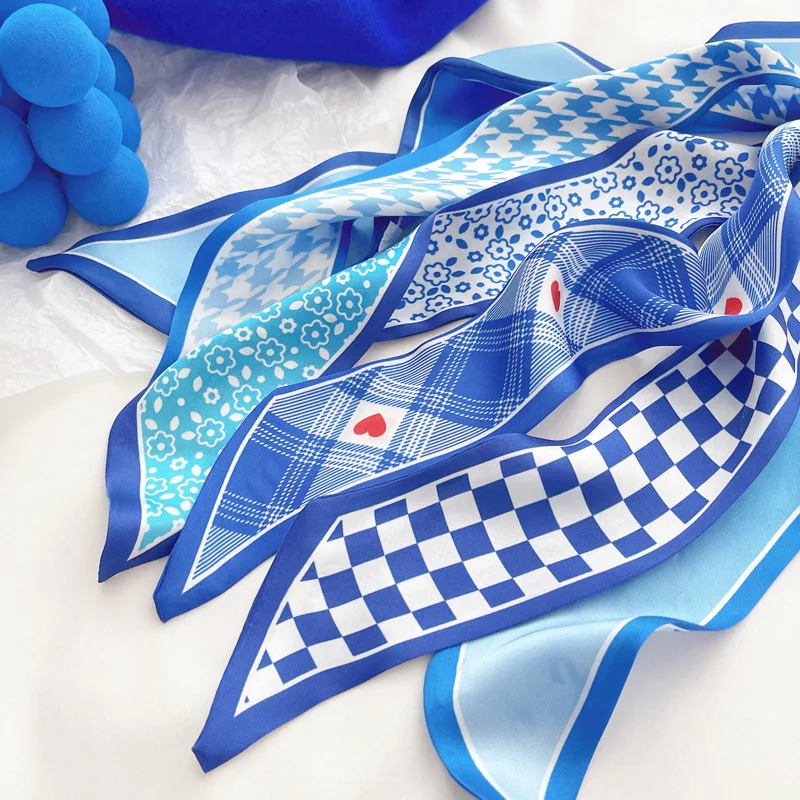 Lenço de seda azul Klein, novo - Bandana Cotton avaliação e preço